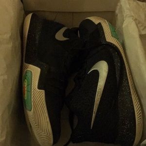 Kyrie 3 sz 9